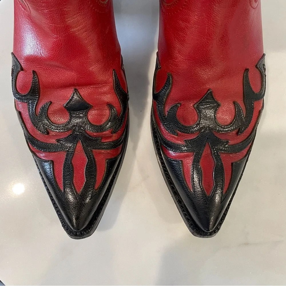 Handcrafted Leather Cowboy Boots with Overlay Details - Picture 3 of 13